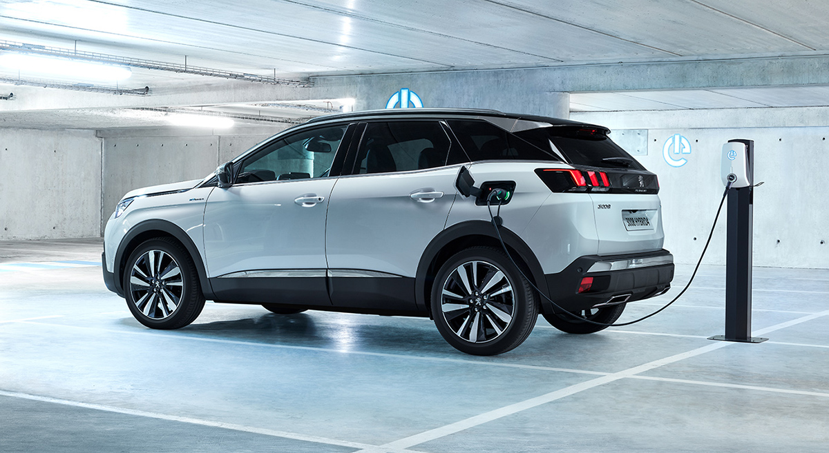 Comment profiter pleinement d’une voiture hybride rechargeable ?